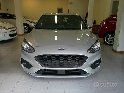 Usata Ford Focus ST 120 CV (88 kW) 2021 Grigio Berlina