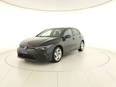 Usata VW Golf VIII GTI 245 CV (180 kW) 2024 Urano grey Berlina