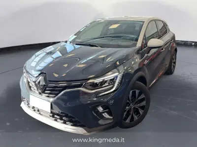 Usata Renault Captur Techno 143 CV (105 kW) 2023 Blu/azzurro SUV