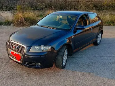 Usata Audi A3 140 CV (102 kW) 2005 Blu Utilitaria