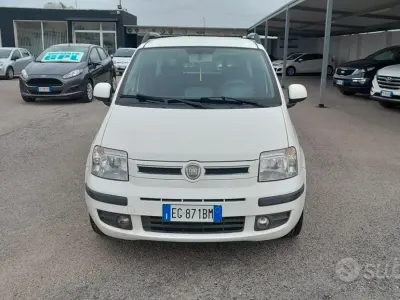 Käytetty Fiat Panda Dynamic 69 HP (50 kW) 2011 Valkoinen Viistoperä
