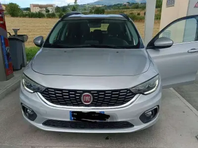 Usata Fiat Tipo Lounge 120 CV (88 kW) 2017 Argento Station wagon