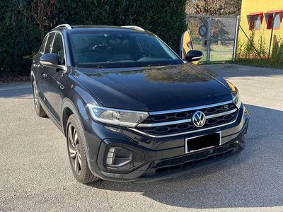 Usata VW T-Roc R-line 116 CV (85 kW) 2023 Nero SUV