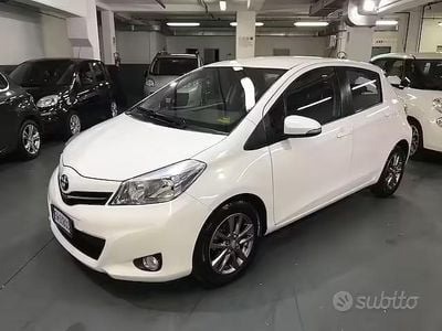 Usata Toyota Yaris Lounge 69 CV (50 kW) 2014 Other Utilitaria