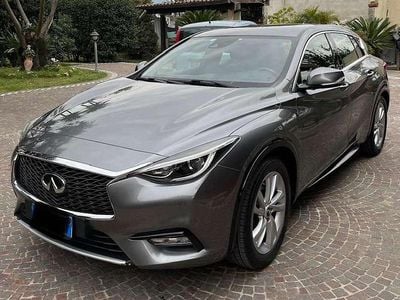 Usata Infiniti Q30 Business Executive 109 CV (80 kW) 2016 Grigio Berlina