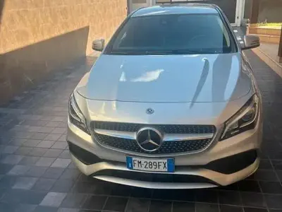 Usata Mercedes CLA200 Business 136 CV (100 kW) 2017 Coupé