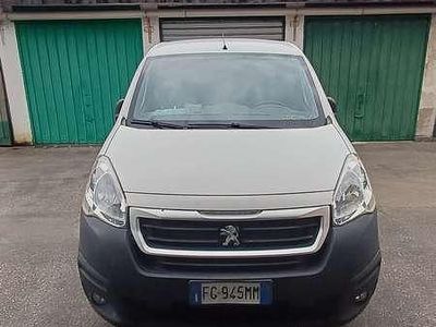 Usata Peugeot TePee Active 75 CV (55 kW) 2016 Station wagon
