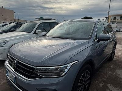 Begagnad VW Tiguan 122 HK (89 kW) 2022 Grå SUV