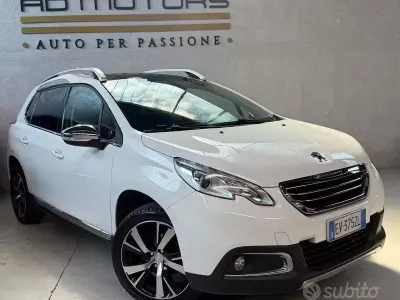 Usata Peugeot 2008 Allure 92 CV (67 kW) 2014 Bianco SUV