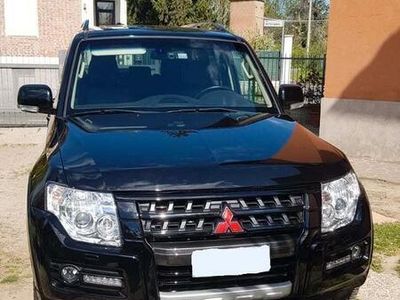 usata Mitsubishi Pajero Pajero3.2 cr Instyle 190cv 5p auto