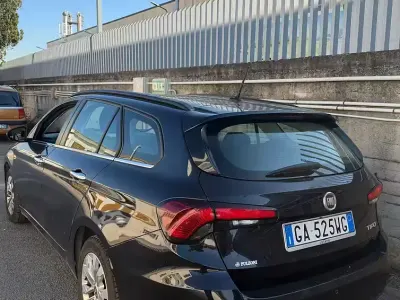Occasion Fiat Tipo Lounge 120 ch (88 kW) 2020 Noir SUV