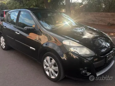 Usata Renault Clio II Luxe 85 CV (62 kW) 2009 Nero Berlina