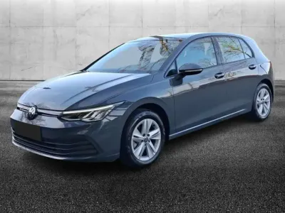 Brugt VW Golf VIII Life 116 HK (85 kW) 2023 Grå Sedan