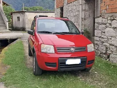 Usata Fiat Panda 4x4 Climbing 69 CV (50 kW) 2008 Utilitaria