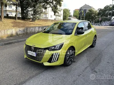 Usata Peugeot 208 Allure 101 CV (74 kW) 2024 Giallo Utilitaria
