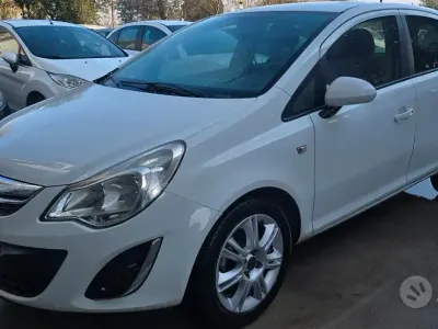 Usata Opel Corsa Edition 86 CV (63 kW) 2013 Bianco Utilitaria