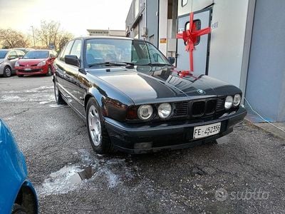 Usata BMW 520 129 CV (94 kW) 1989 Nero Berlina