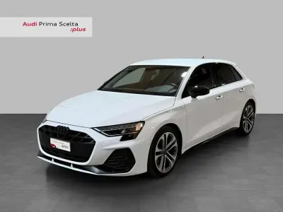 Usata Audi A3 S-Line 150 CV (110 kW) 2025 Bianco ghiacciaio metallizzato Berlina