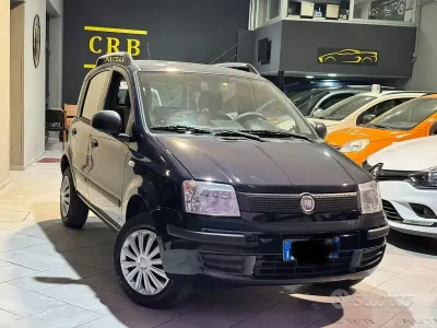 Usata Fiat Panda 69 CV (50 kW) 2012 Bluazzurro Utilitaria