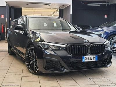 Usata BMW 530 M Sport 249 CV (183 kW) 2022 Blu/azzurro Station wagon
