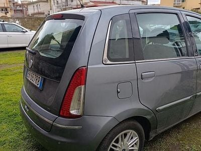 Usata Lancia Musa S 95 CV (69 kW) 2011 Grigio Monovolume