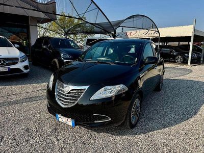 Usata Lancia Ypsilon Silver 69 CV (50 kW) 2012 Nero Utilitaria