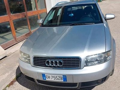 Usata Audi A4 130 CV (95 kW) 2004 Grigio Station wagon