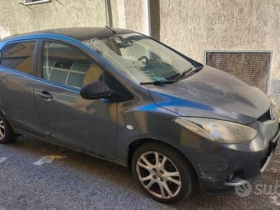 Usata Mazda 2 68 CV (50 kW) 2008 Grigio Utilitaria