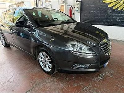 Usata Lancia Delta 140 CV (102 kW) 2011 Grigio Utilitaria