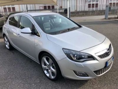 usata Opel Astra 1.6 Turbo 180CV 5 porte Cosmo S