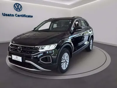 Usata VW T-Roc Life 150 CV (110 kW) 2023 Nero perla SUV