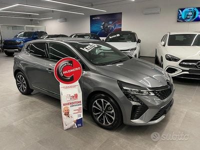Nuova Renault Clio V Techno 101 CV (74 kW) 2025 Grigio Berlina