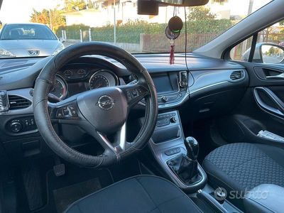 Usata Opel Astra 110 CV (80 kW) 2016 Grigio Berlina