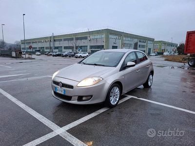 Grigio Usata 2007 Fiat Bravo Dynamic Utilitaria | 2400 € (Ottimo prezzo)