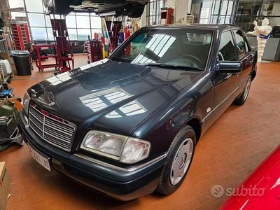 Usata Mercedes C200 1997 Blu Berlina