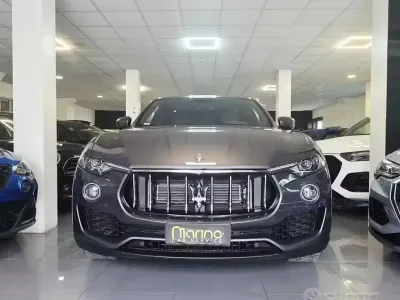 Usata Maserati Levante 250 CV (183 kW) 2019 Grigio SUV