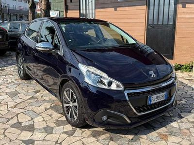 Usata Peugeot 208 Allure 75 CV (55 kW) 2017 Blu/azzurro Utilitaria