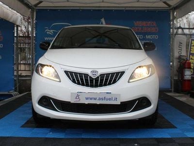 Usata Lancia Ypsilon Silver 69 CV (50 kW) 2021 Bianco Utilitaria
