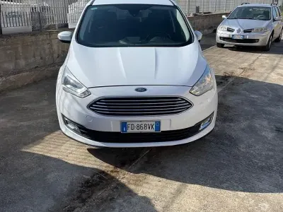 Usata Ford C-MAX Titanium 120 CV (88 kW) 2016 Bianco Monovolume