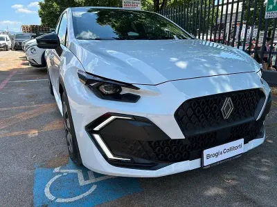Nuova Renault Clio Evolution 114 CV (83 kW) 2026 Bianco Utilitaria
