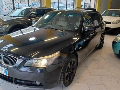 Usata BMW 530 231 CV (169 kW) 2005 Nero Station wagon