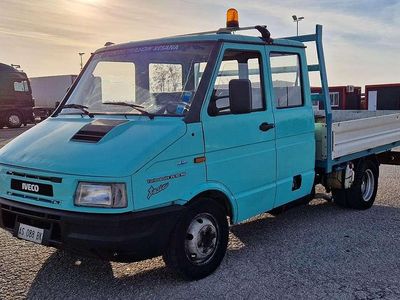 Usata Iveco Daily 103 CV (75 kW) 1999 Blu/azzurro Furgone