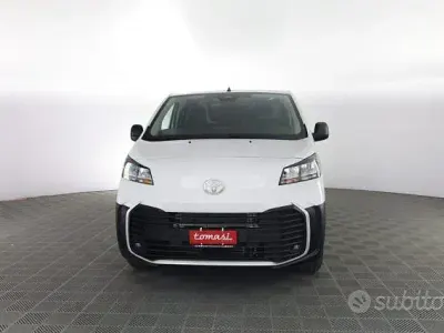 Usata Toyota Proace 179 CV (131 kW) 2026 Bianco Monovolume