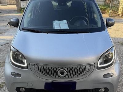 Begagnad Smart ForFour 90 HK (66 kW) 2019 Grå Halvkombi