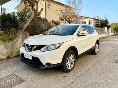 Usata Nissan Qashqai Acenta 110 CV (80 kW) 2017 Bianco SUV