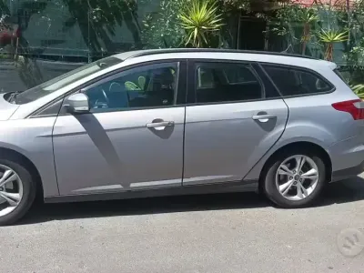 Usata Ford Focus 115 CV (84 kW) 2011 Grigio Station wagon