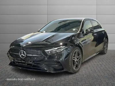 Usata Mercedes A200 Advanced Plus 150 CV (110 kW) 2023 Vernice nero cosmo Berlina