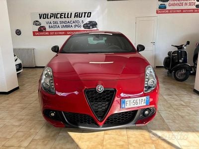 Usata Alfa Romeo Giulietta Super 120 CV (88 kW) 2019 Rosso Utilitaria