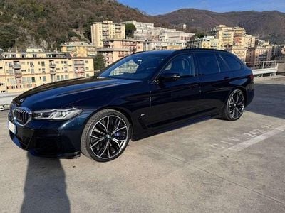 Carbon schwarz met. Usata 2021 BMW 530 M Sport Station wagon | 37.900 € (Buon prezzo)