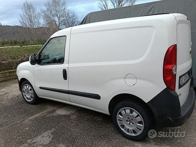 Usata Fiat Doblò 120 CV (88 kW) 2015 Monovolume